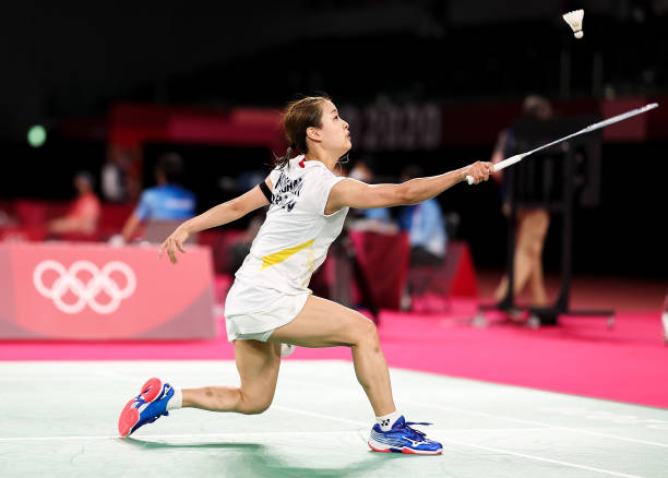 羽毛球基础训练:400字作文分享学习过程