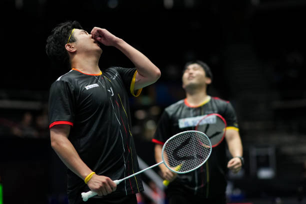 羽毛球规则裁判法教案:发球违例与界内界外判定标准