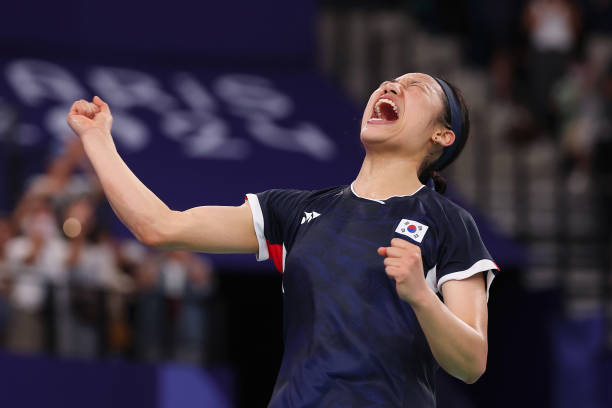 国货之光李宁 vs 国际大牌尤尼克斯,羽毛球拍谁更强?