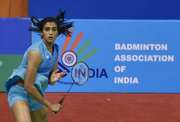 如何用电脑软件绘制标准羽毛球示意图