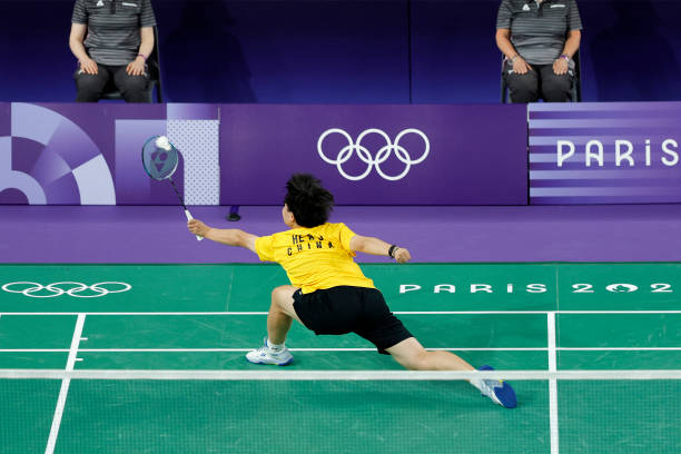 青少年羽毛球拍重量范围解析:从入门到进阶