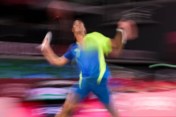 羽毛球基础动作分解教学（高清免费）