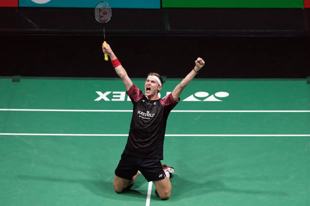 羽毛球拍选购指南:从扣杀角度解析5U和4U的优缺点