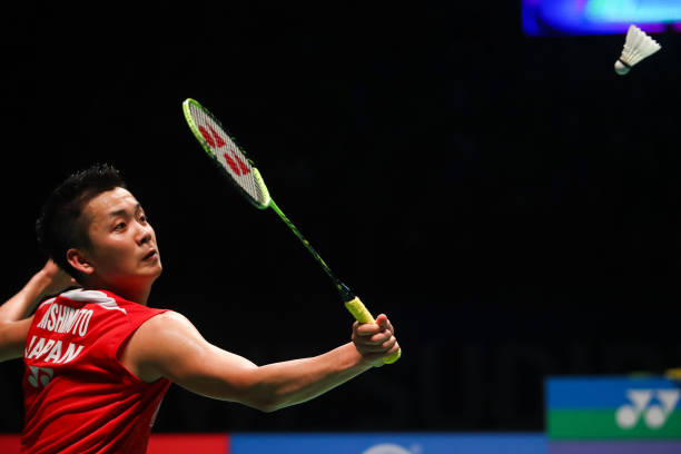 性价比之王!5款200-500元羽毛球拍横向对比