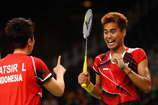 羽毛球拉球进阶指南:如何调整拍面角度控制球路?