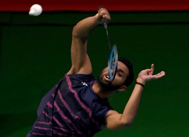 4U vs 6U羽毛球拍:重量差异如何影响你的击球手感?