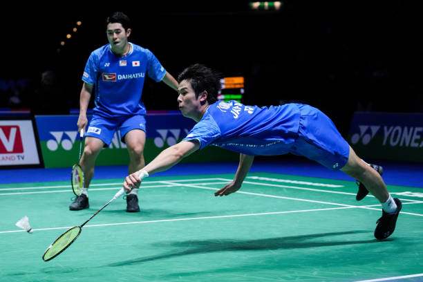 暴力扣杀训练!羽毛球高手教你如何一击制胜