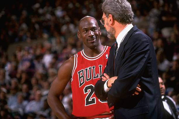 实战体验分享:匹克和361篮球鞋的脚感与支撑性对比