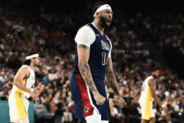 高中篮球课教案:体能训练与比赛策略