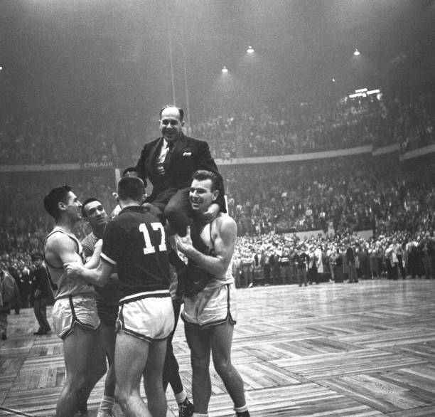 中班语言教案：用搭建篮球场情景促进口语交流