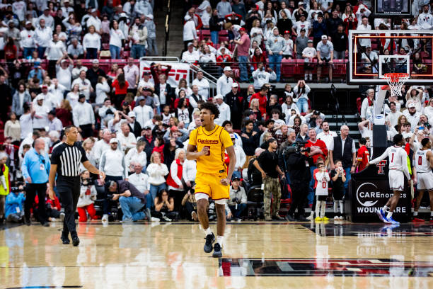 今日NBA总决赛直播平台盘点:哪里看最清晰?