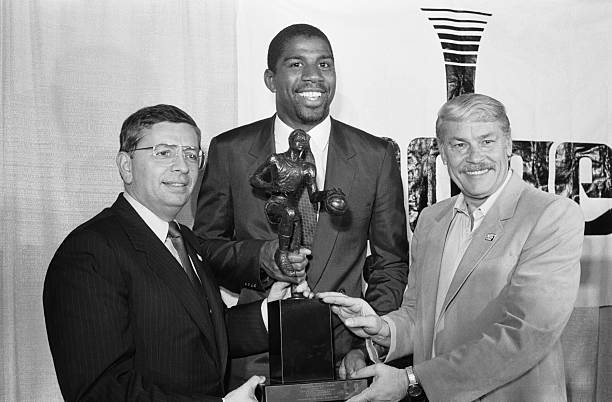 广东VS天津篮球直播:易建联领衔,看宏远如何捍卫主场优势