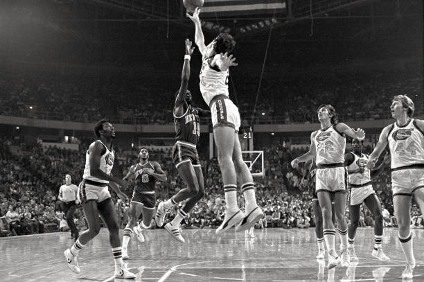 DPOY与MVP:哪个奖项对球队价值更大?