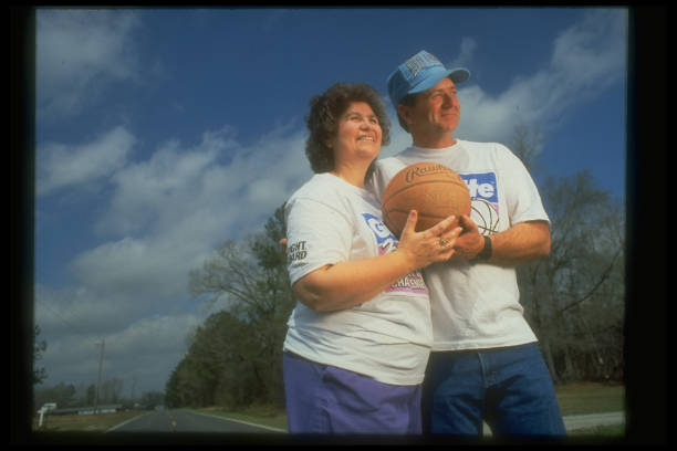 收米视频篮球直播在线观看中的情感线:爱情与友情的交织