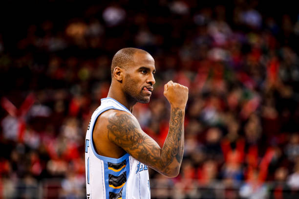 篮球术语科普:抢篮板的位置叫什么?