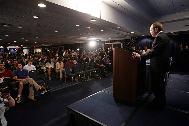 想看企鹅篮球比赛?这份直播观看攻略请收好