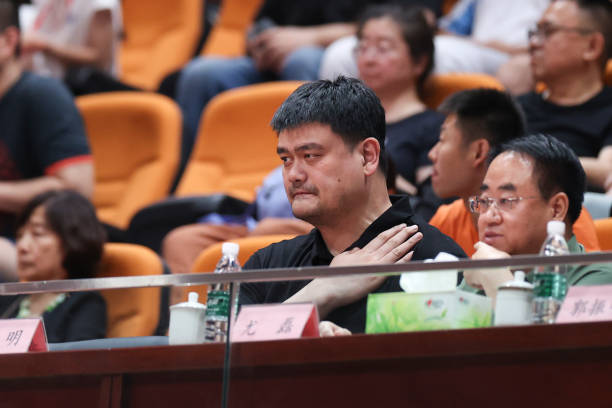 湖人最新交易进展:球队为季后赛冲刺做准备