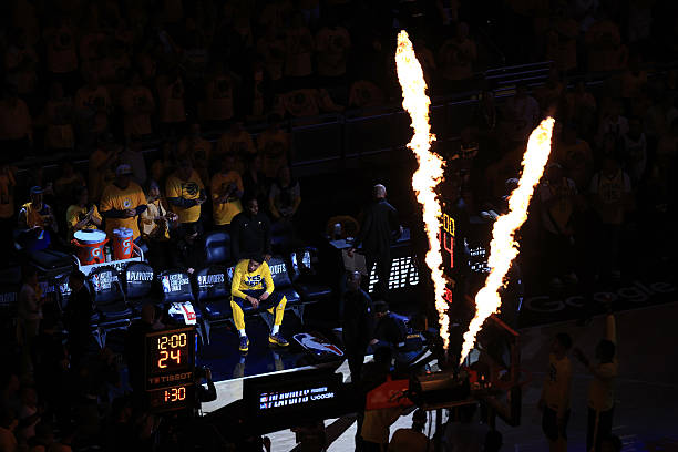 篮球上篮教学:如何提高命中率和稳定性