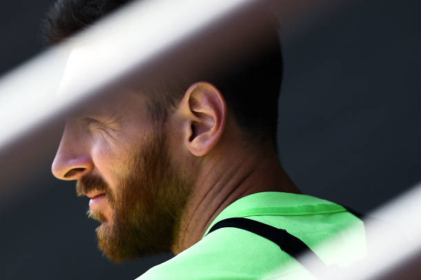 吉鲁失良机+防线崩盘!阿森纳上半场0射正遭摩纳哥压制