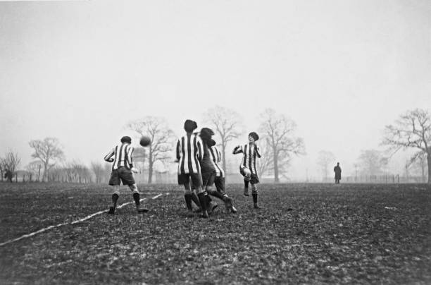 绿茵场上的政治隐喻:齐达内不唱马赛曲引发的争议