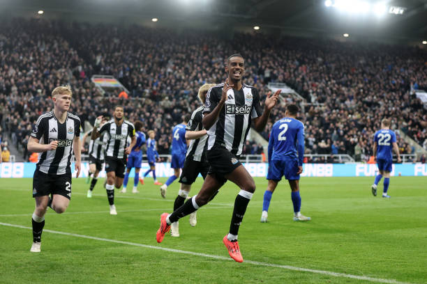 法国队FIFA排名历史回顾:从低谷到巅峰的崛起之路