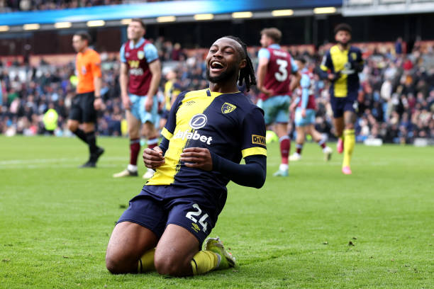 曼城青训营的“意甲基因”:年轻球员的战术适配性分析