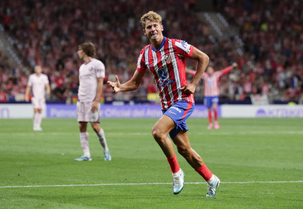 实况足球防守战术解析:阵型选择与球员站位