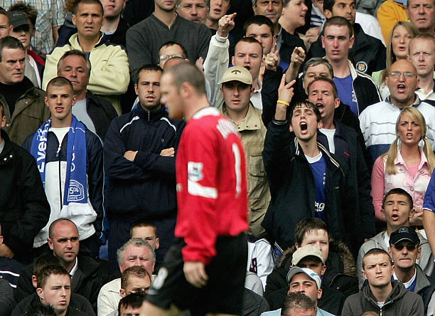 脚背正面停球 vs 脚内侧停球:哪种更适合高空球?