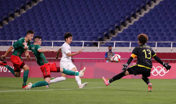 欧冠16强对阵图:冷门与热门的较量