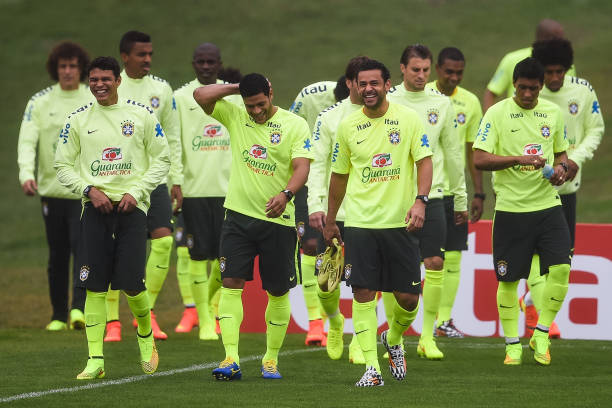 6月27日足球预测:晋级形势分析与比分猜测