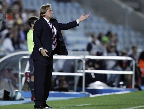 2021中超联赛积分榜最新排名:争冠与保级形势分析