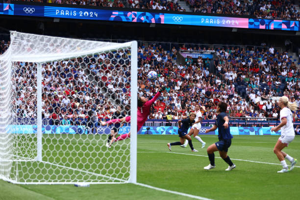 德赫亚点球扑救技术演变:从上次成功到现在的变化