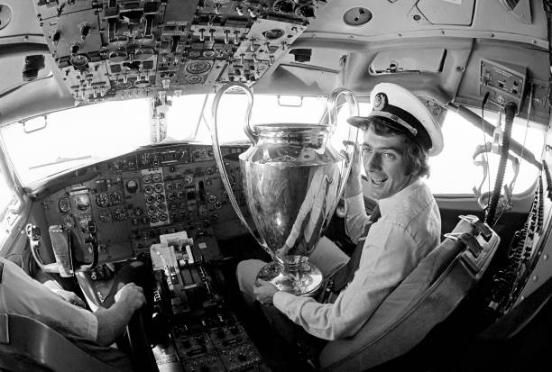 红牌禁赛范围:联赛、杯赛和友谊赛的区别