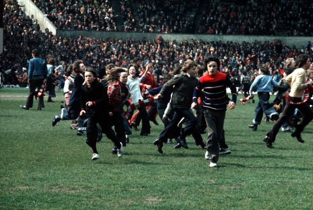 莱万多夫斯基受伤视频曝光，球迷揪心不已