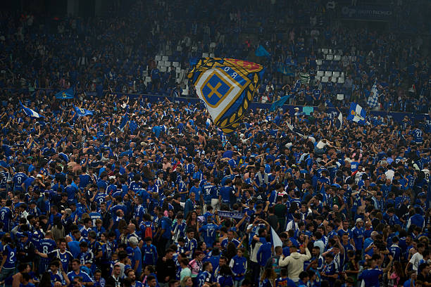 回忆杀！卡洛斯2002世界杯任意球GIF，永恒的经典！