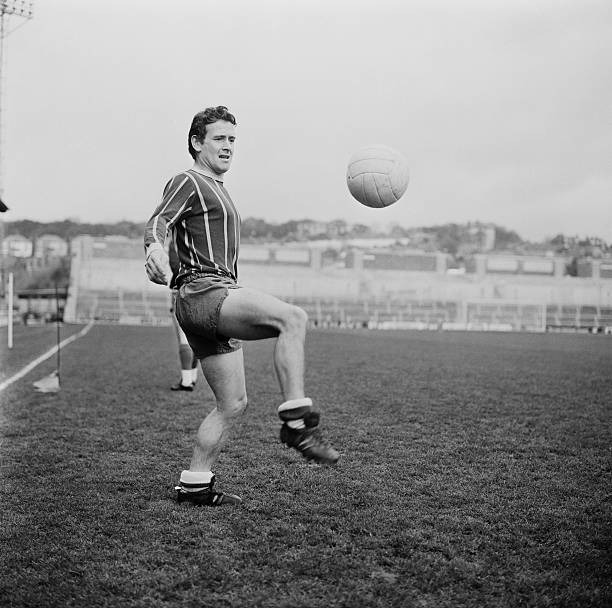 倒挂金钩之王!C罗标志性进球的震撼时刻