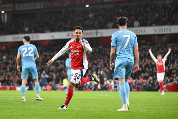 为什么是“CARP”?——探究河床俱乐部名称的由来与演变