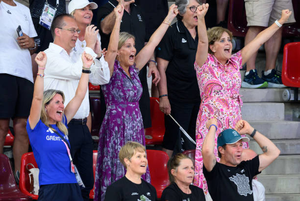 揭秘2024巴黎奥运会会徽:设计背后的深层寓意