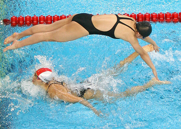 孙杨访问复旦大学,激励学子追求卓越