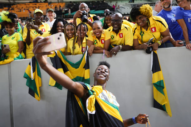 伏明霞身高成焦点,退役后是否有所变化?