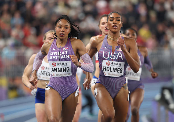 全红婵的跳水风格解析:独特技巧与高难度动作