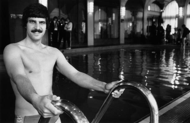 不同泳姿比赛中的赛道编排特点比较