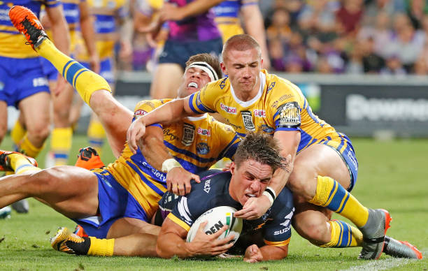 游泳换圈动作的细节解析:手、腿、呼吸协调