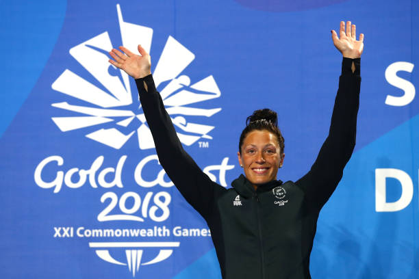 自由泳与蛙泳:哪种泳姿更适合长距离游泳?