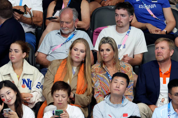 从泳池到理疗:女性游泳后腰疼的全面解决方案