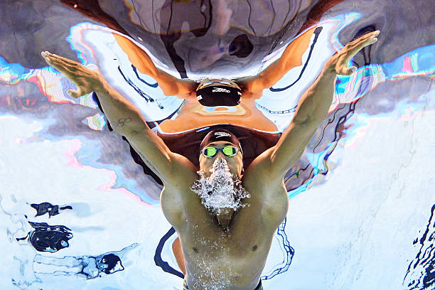 游泳比赛赛制指南:个人赛与接力赛的区别