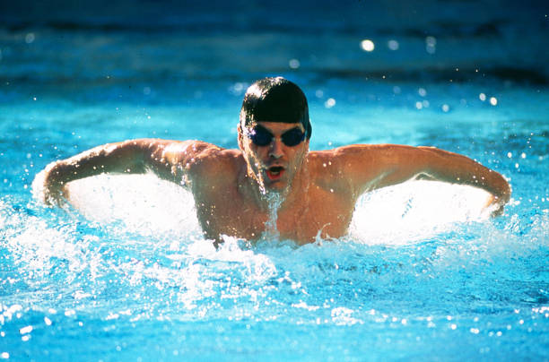 游泳阻力与能量消耗:为什么阻力越大越费力?