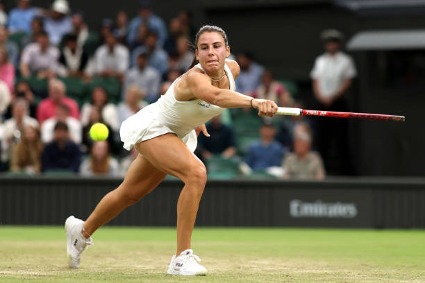 王越的执教生涯:荣誉、挫折与成长