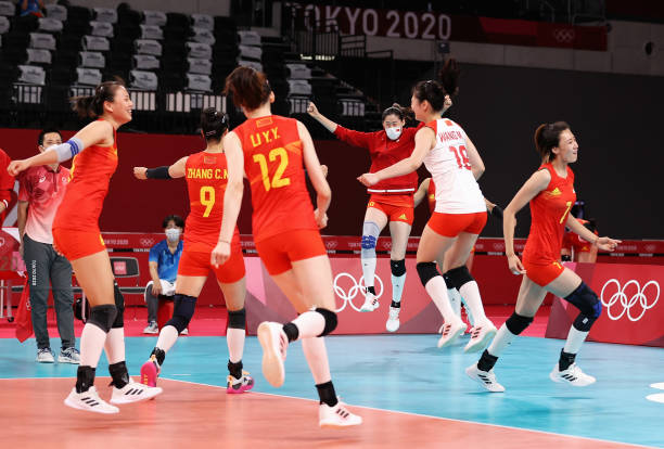 惠若琪与朱婷：谁才是中国女排的领军人物？