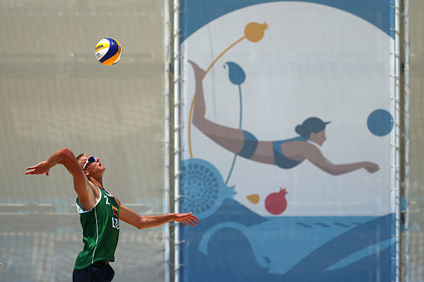 (专注于垫球这一特定技术)